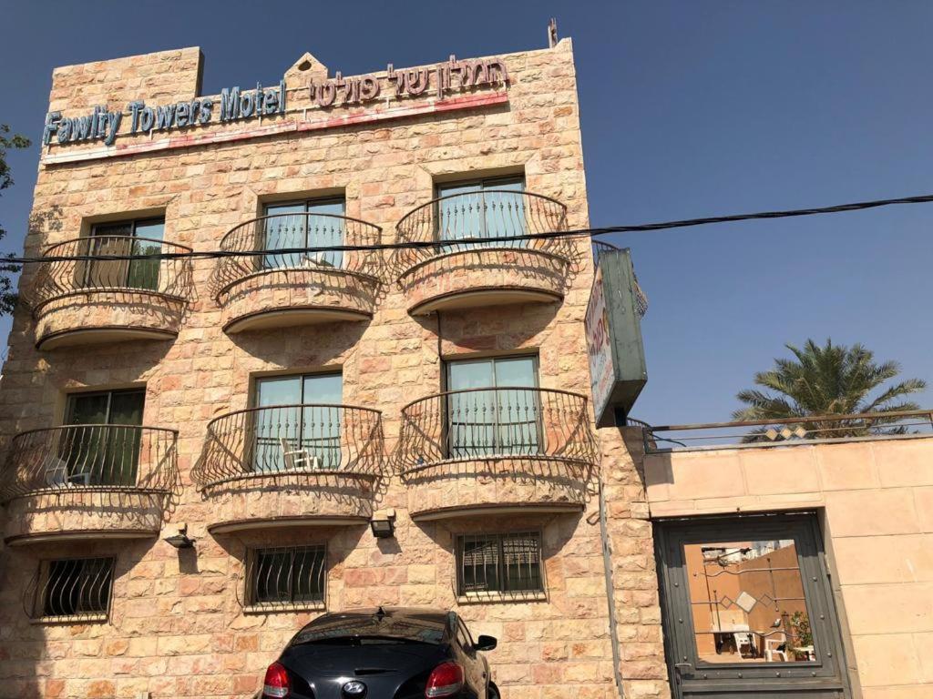 Faulty Towers Hotel Eilat Exterior photo